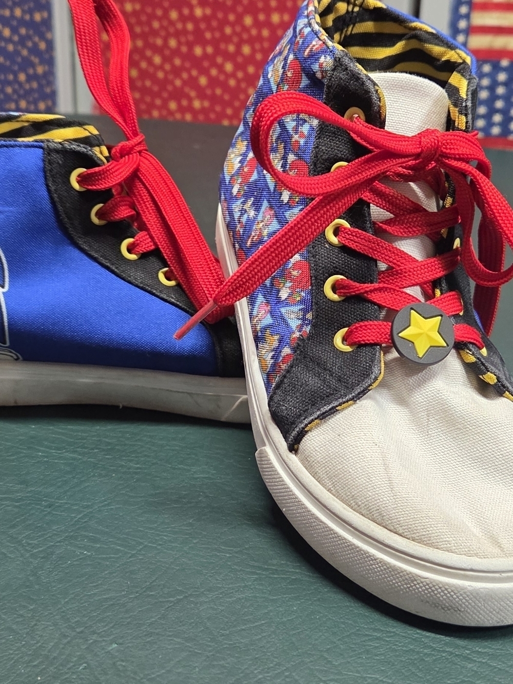 **Sonic Kids High-Top Sneakers in Red, Blue, Black - Casual Lace-Up Shoes**